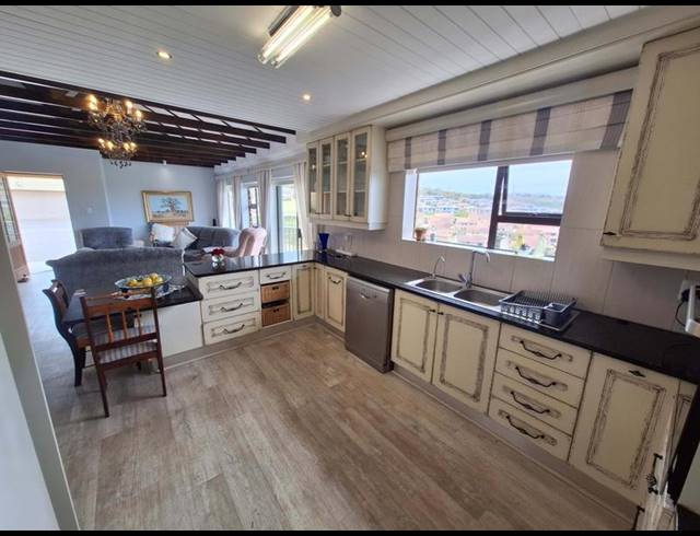 3 BEDROOM TOWNHOUSE FOR SALE IN SEEMEEU PARK